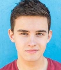 Foto Seiyuu Michael Johnston