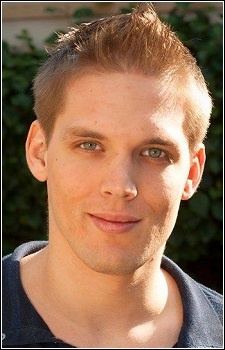 Foto Seiyuu Erik Kimerer