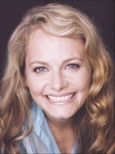 Foto Seiyuu Megan Leitch