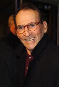 Foto Seiyuu James Sikking