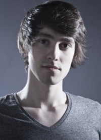 Foto Seiyuu Tom Raczko