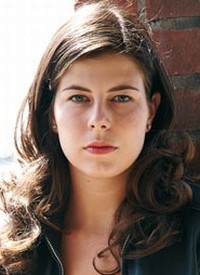 Foto Seiyuu Sarah Riedel