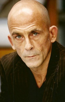 Foto Seiyuu Emmanuel Karsen