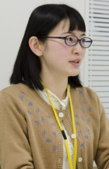 Foto Staf/Seiyuu Namiko Ishidate
