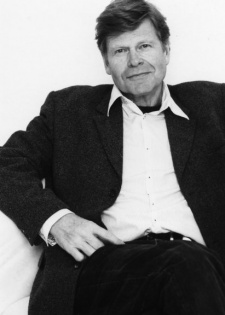 Foto Seiyuu Walter von Hauff