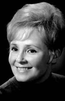 Foto Seiyuu Eve Gagnier