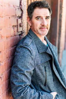 Foto Seiyuu Chris Kalhoon