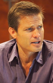 Foto Seiyuu Casper Van Dien