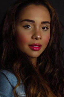 Foto Seiyuu Naiaama Belle