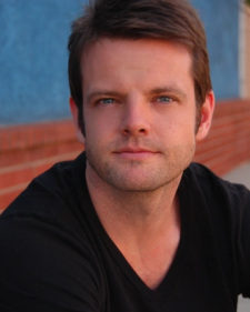 Foto Seiyuu Robert Tinkler