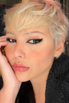 Foto Seiyuu Vic Brow