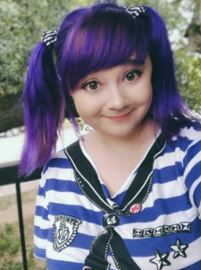 Foto Seiyuu Holly Segarra