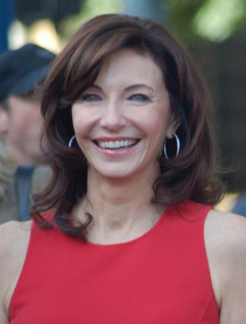Foto Seiyuu Mary Steenburgen