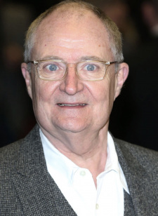 Foto Seiyuu Jim Broadbent