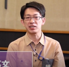 Foto Staf/Seiyuu Yoshifumi Sasahara