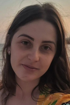 Foto Seiyuu Larissa Maculan