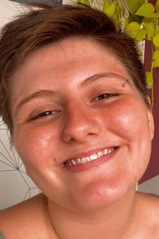 Foto Seiyuu Clara Tavares