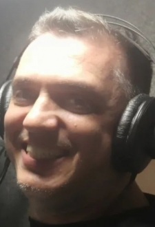 Foto Seiyuu Cláudio Mombelli