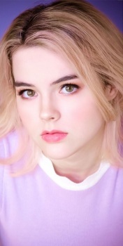 Foto Seiyuu Merit Leighton