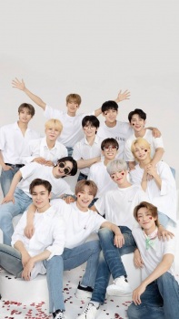 Foto Staf/Seiyuu Seventeen