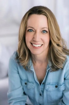 Foto Seiyuu Sarah Sawatsky