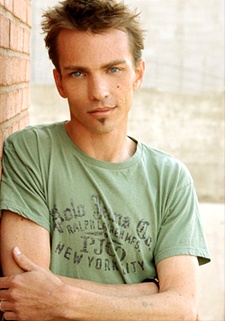 Foto Seiyuu Charles Baker