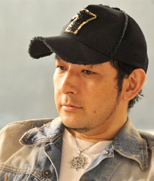 Foto Staf/Seiyuu Tsuneyoshi Saitou