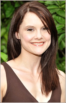 Foto Seiyuu Carli Mosier