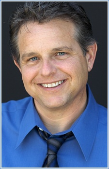 Foto Seiyuu Tom Gibis