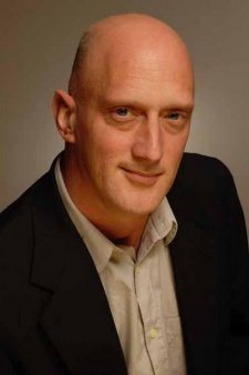 Foto Seiyuu J Paul Slavens