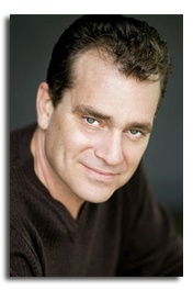 Foto Seiyuu Robert Kraft