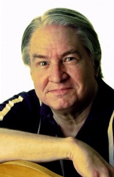 Foto Seiyuu R. Bruce Elliott