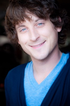 Foto Seiyuu Corey Cleary-Stoner