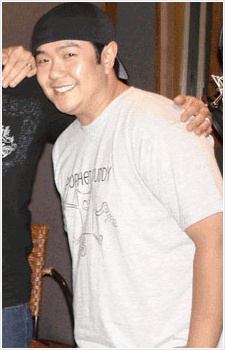 Foto Seiyuu Eric Bauza