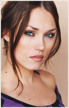 Foto Seiyuu Clare Grant