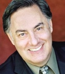 Foto Seiyuu Michael Serrecchia