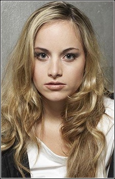 Foto Seiyuu Katie Pfleghar