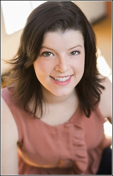 Foto Seiyuu Rebecca Soler