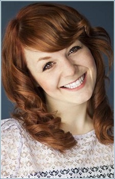 Foto Seiyuu Caitlynne Medrek