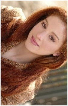 Foto Seiyuu Melissa Schoenberg