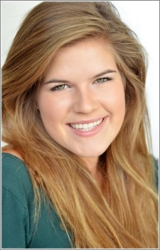 Foto Seiyuu Erica Lindbeck