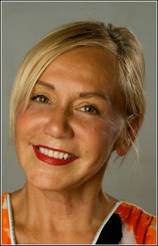 Foto Seiyuu Lenore Zann