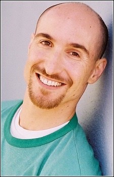 Foto Seiyuu Scott Menville