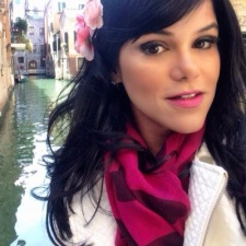 Foto Seiyuu Fernanda Crispim