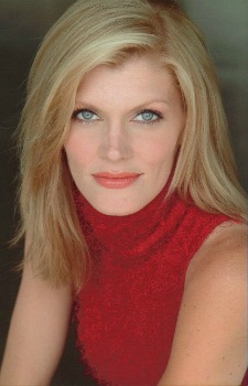 Foto Seiyuu Erin Matthews
