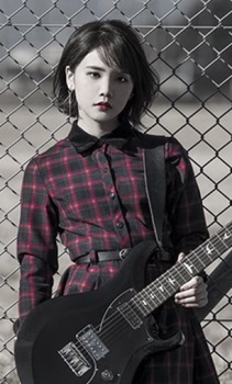 Foto Shiena Nishizawa 4