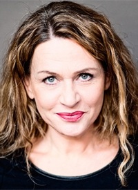 Foto Seiyuu Dana Geissler