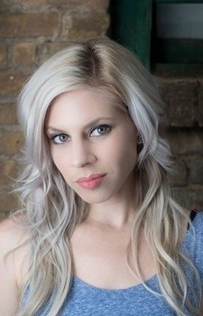 Foto Seiyuu Amanda Gish