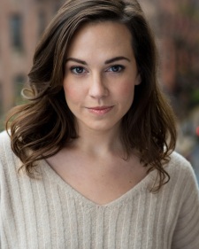 Foto Seiyuu Rachael Logue