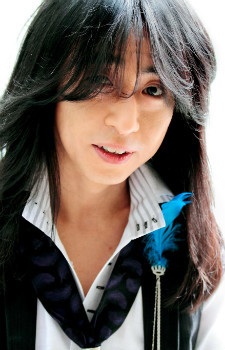 Foto Yasuharu Takanashi